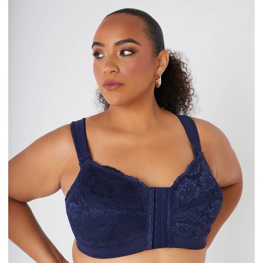 Elegant Navy Lace Bra